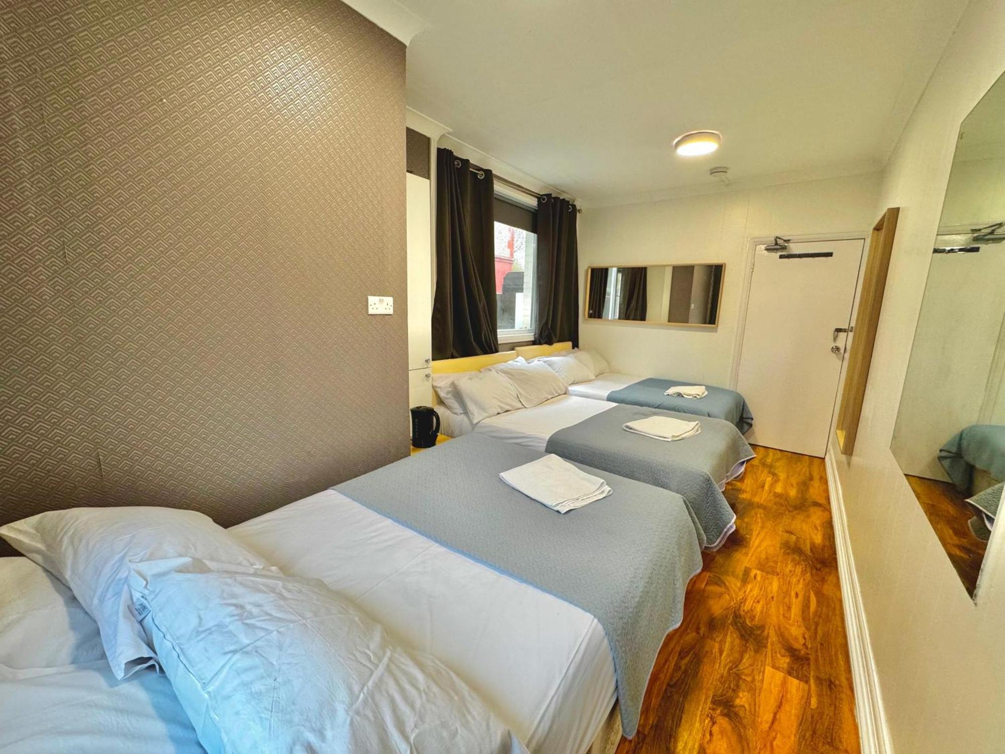 Twin Tower Hotel 런던 외부 사진