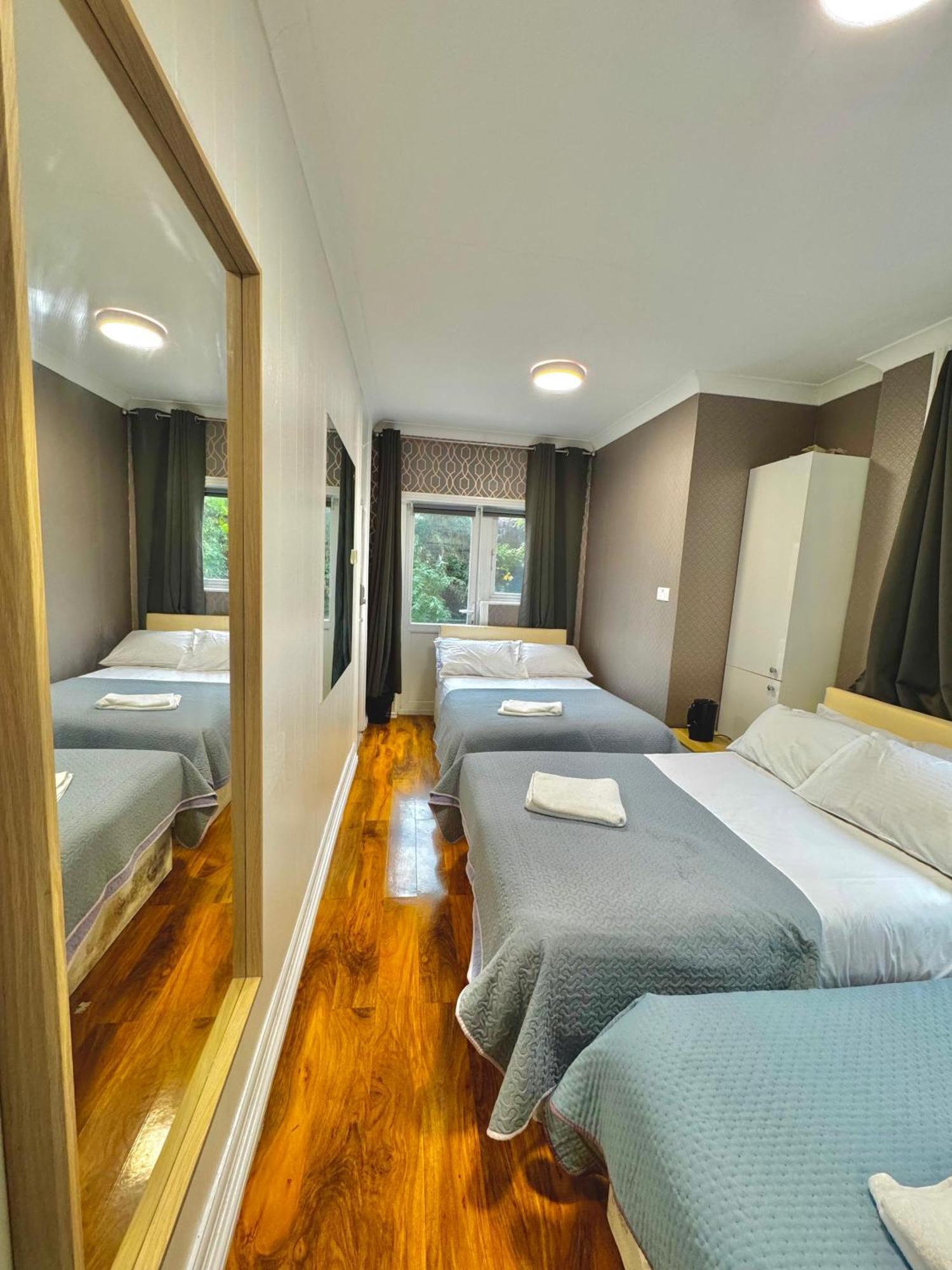 Twin Tower Hotel 런던 외부 사진