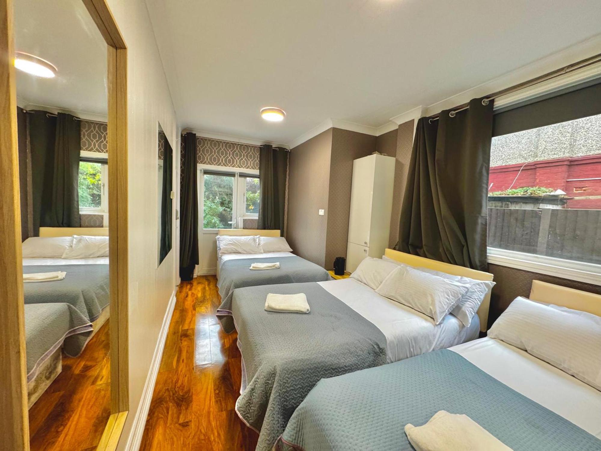 Twin Tower Hotel 런던 외부 사진