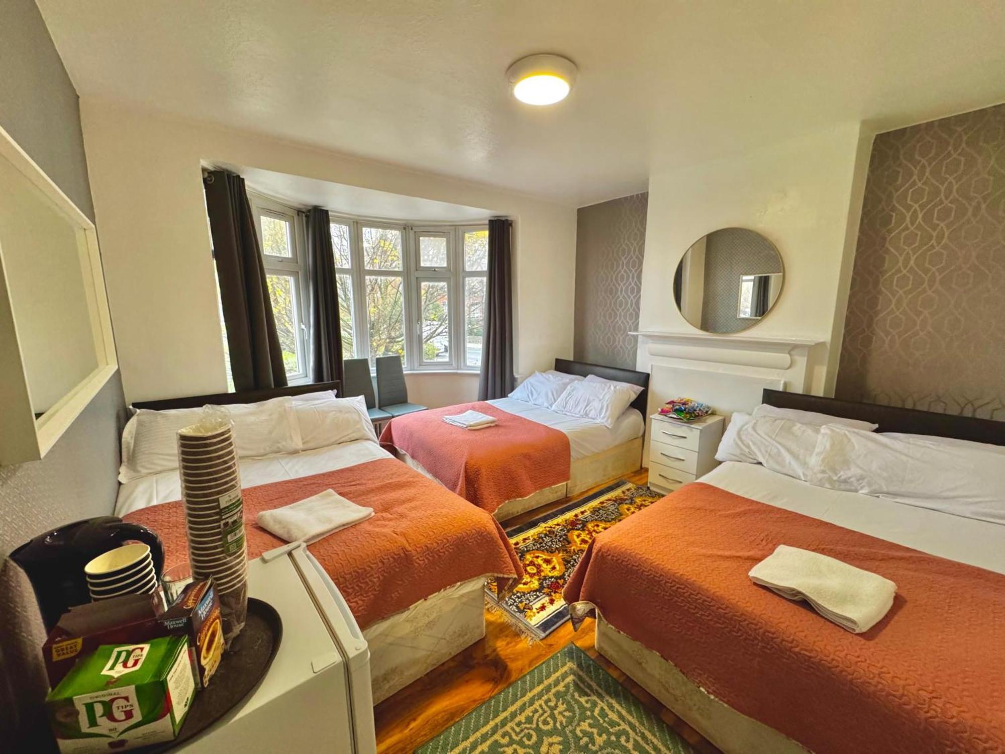 Twin Tower Hotel 런던 외부 사진